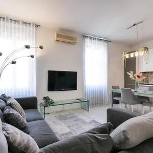 Primopiano - Battaglia A , Milano Italia